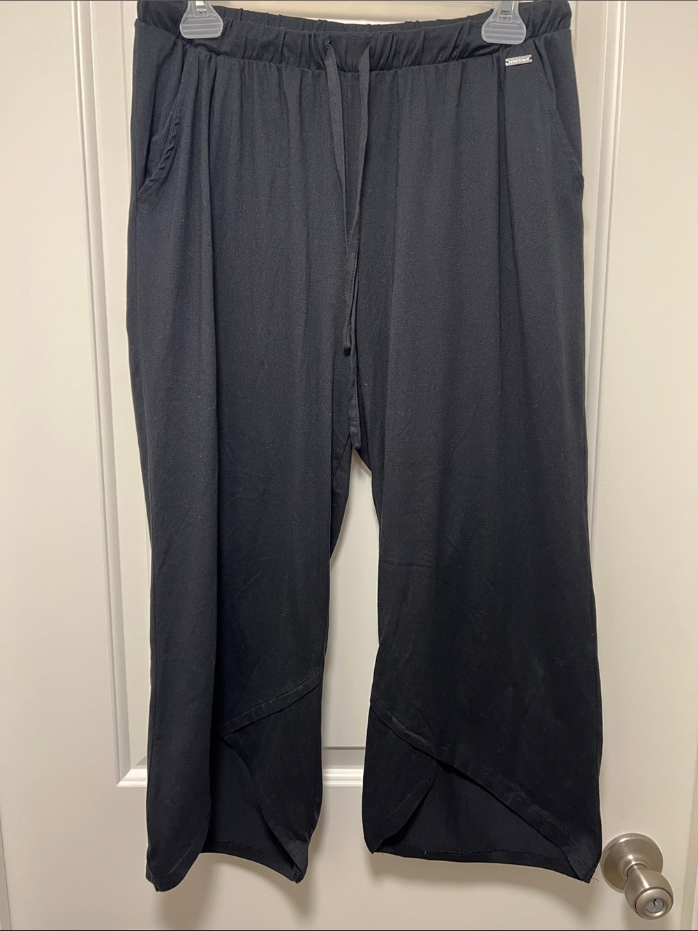 Tahari Black Women's Relaxed Drawstring Lounge Pants
